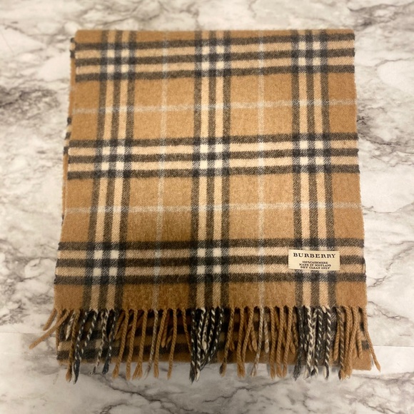 BURBERRY CASHMERE SCARF AUTHENTIC classic
